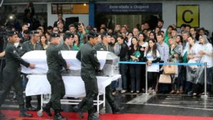 Chapecoense: las imágenes mas tristes de la despedida 4