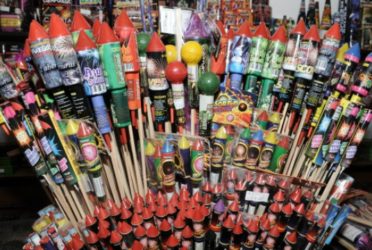 Controlan la venta ilegal de pirotecnia antes de los festejos de fin de año