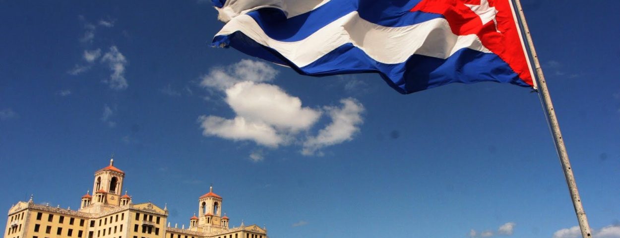 Cuba inauguró su primera fábrica de notebooks y tablets