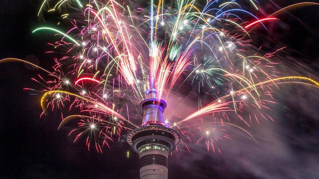 El mundo recibe Año Nuevo: ¡Feliz 2017!