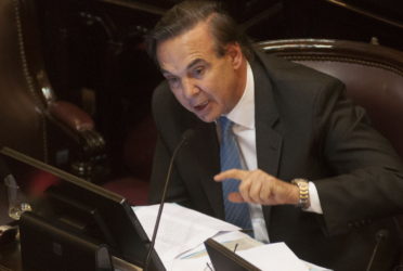 FpV presiona al Gobierno con plazo de una semana para tratar Ganancias