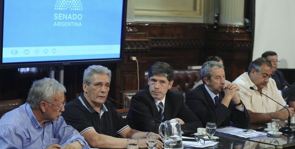 Ganancias: Gobernadores, opositores y CGT piden a Macri mesa de diálogo 1