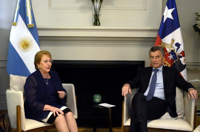 Macri contra Maduro: "Lo realmente cobarde es someter al pueblo"