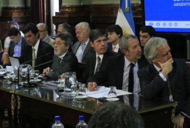 Sin dictamen en Senado, Gobierno logró aplazar debate por Ganancias