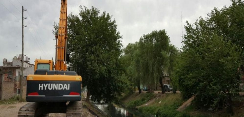 Comenzó la obra de limpieza y mejoramiento del Arroyo Santa Catalina