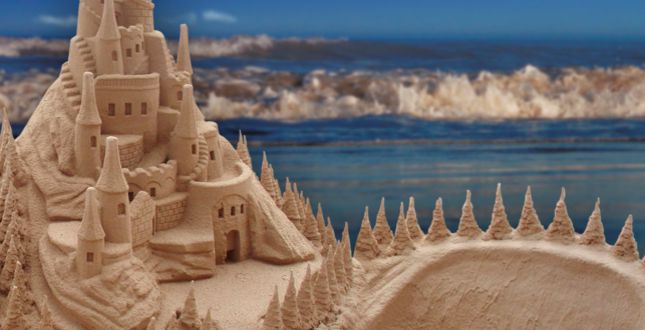 Comienzan los concursos de castillos y figuras de arena en La Costa