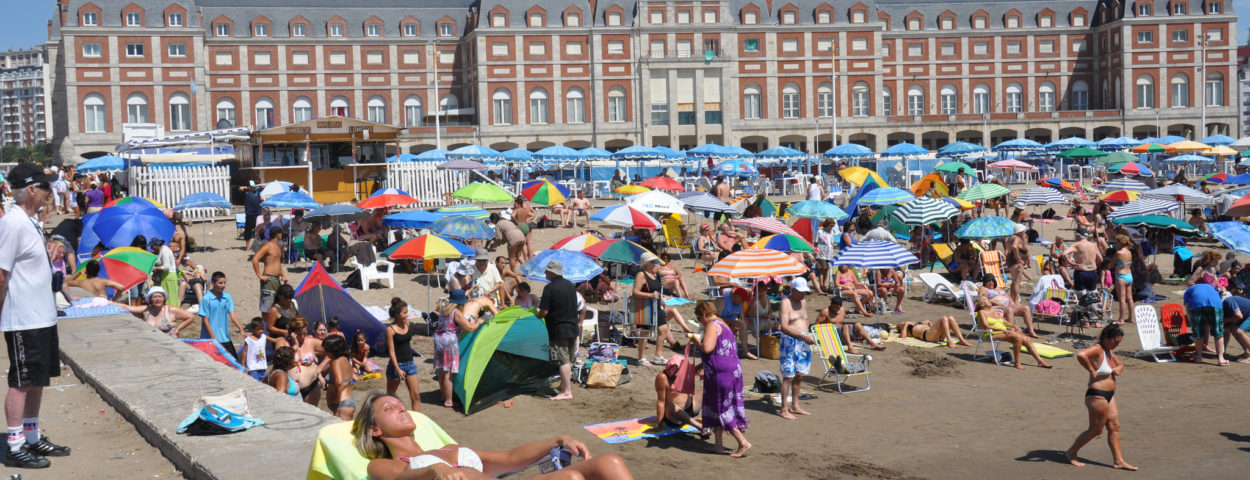 Durante la primera quincena de enero, Mar del Plata recibió 620 mil turistas