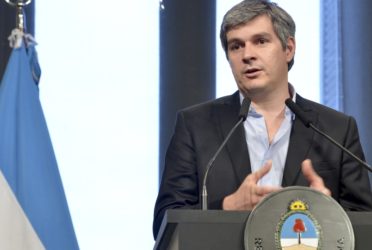 Gobierno defiende reforma de régimen de ART: "Busca cortar con la industria del juicio laboral"