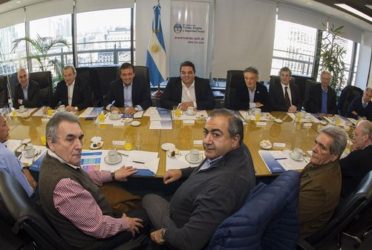 La CGT advirtió que el vínculo con el gobierno "está muy mal"