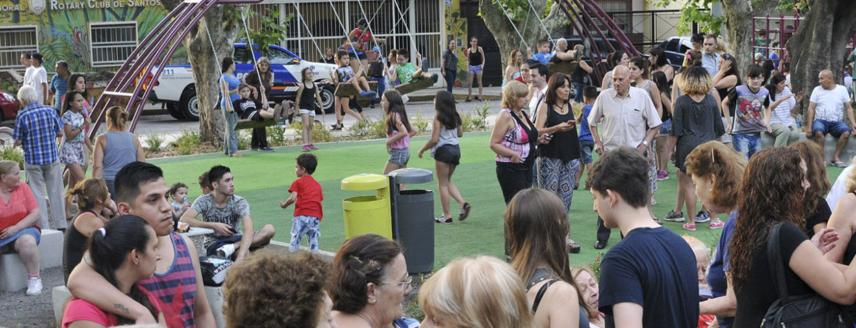 Los vecinos de Santos Lugares ya disfrutan de la nueva Plaza Giorello