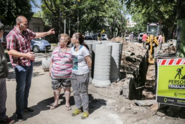 Realizan nuevos desagües pluviales en Triunvirato para evitar inundaciones