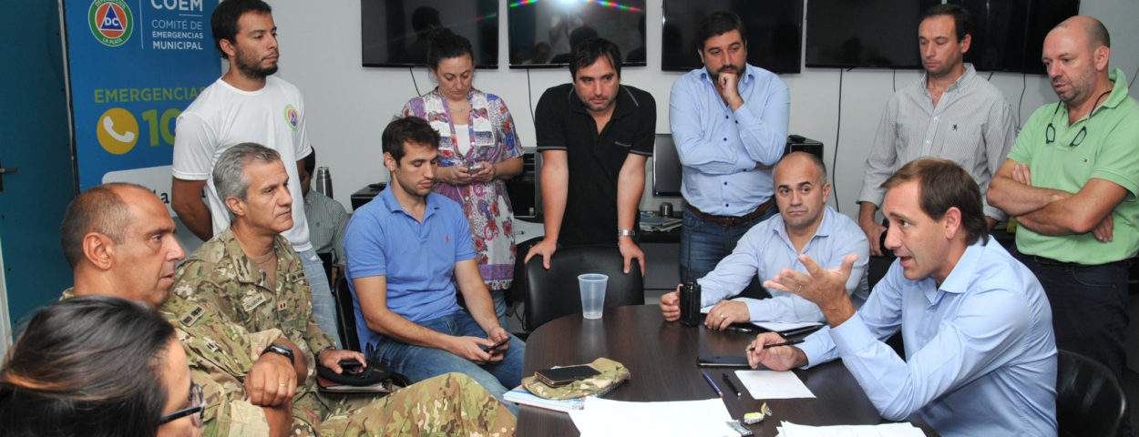 Garro sumó al Ejército para reforzar la distribución de agua y recolección de restos de poda