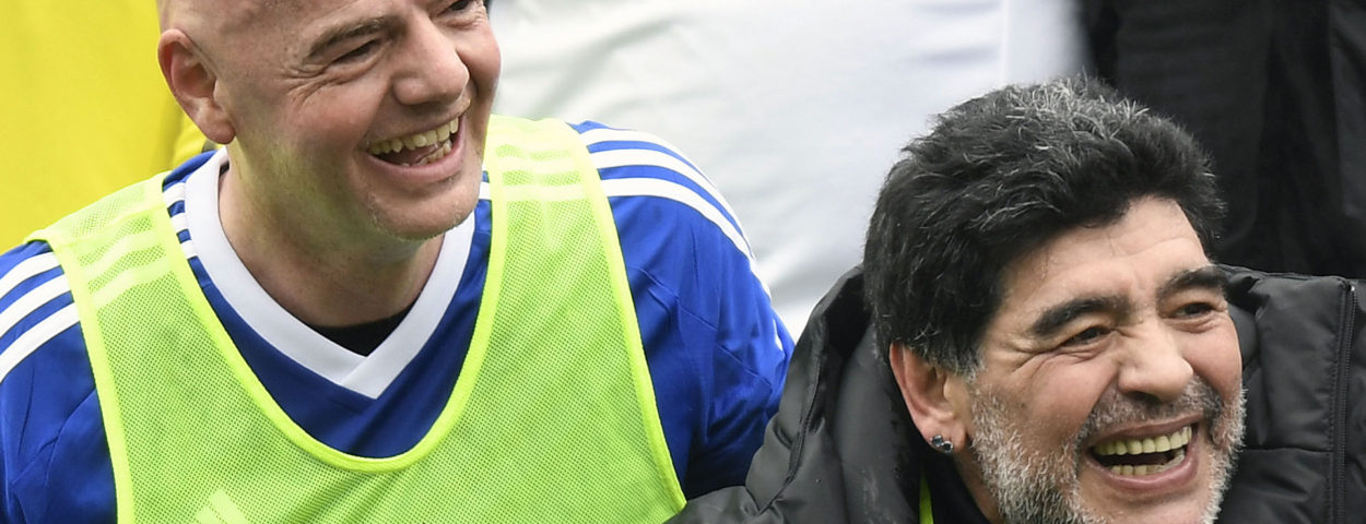 Maradona oficializó su incorporación a la FIFA