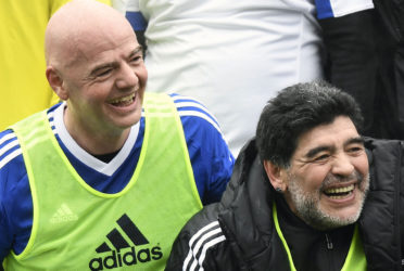 Maradona oficializó su incorporación a la FIFA