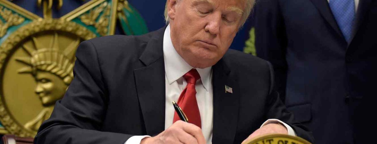 Trump considera presentar un decreto migratorio "completamente nuevo" tras el revés judicial 1
