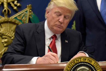 Trump considera presentar un decreto migratorio "completamente nuevo" tras el revés judicial 1